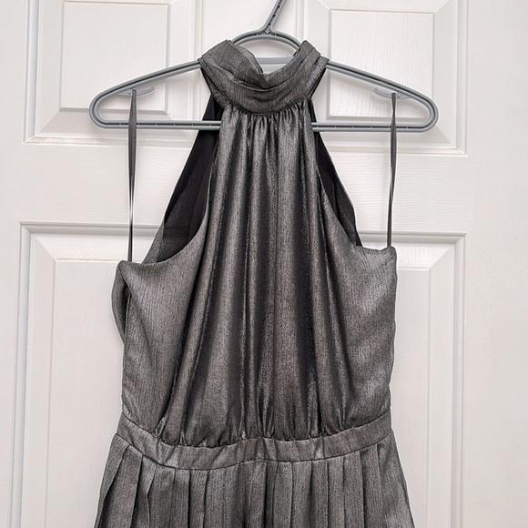 Metallic knee length dress - Picture 2 of 4